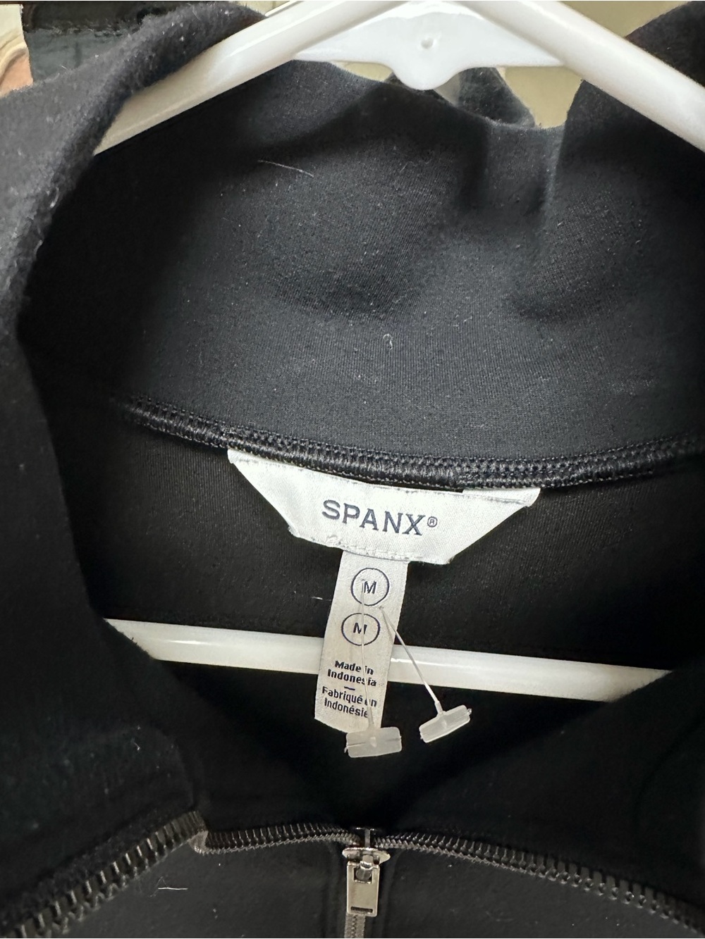 Aritzia Wilfred Regal Vest in Black Size 12 - Picture 9 of 11